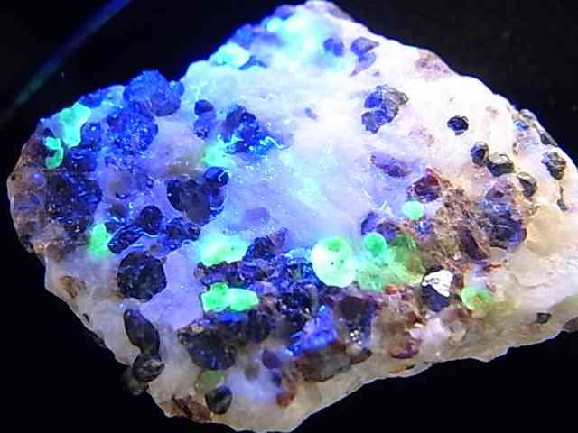 綺麗な「鉱石・宝石」の画像を貼るトピ♪