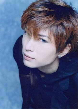 GACKT、“グラデーション”ヘアに大胆イメチェン　ファンから驚きと絶賛の声「予想外」「攻めてる」