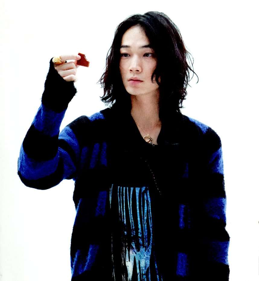 “綾野剛が演じた中で好きな役”ランキングを発表＜1位～20位＞