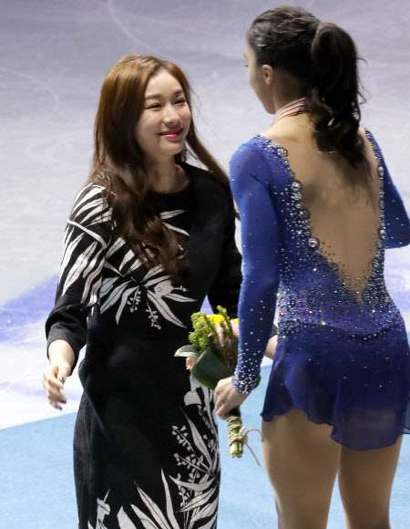 平昌五輪の金メダル候補、メドベージェワ右足骨折