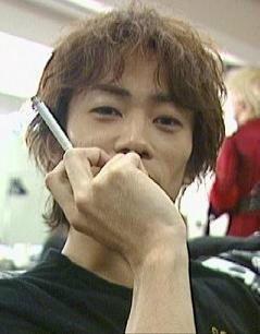 “クロロ”HYDE、神戸に光臨！ファン興奮のVAMPSアリーナ公演初日