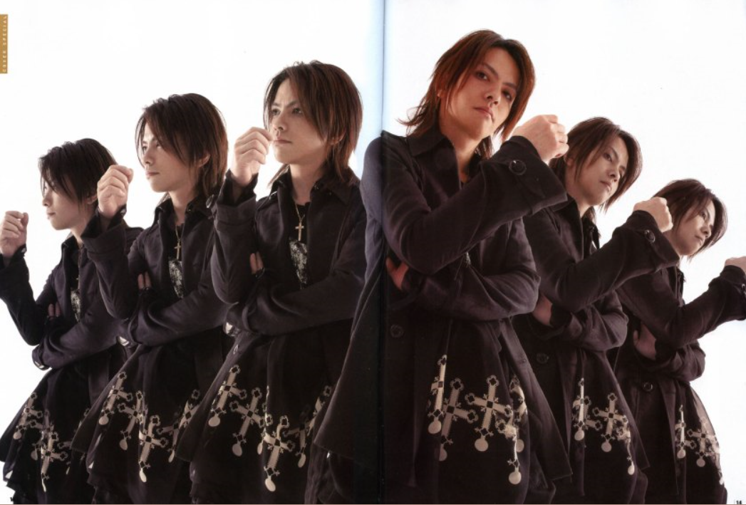 “クロロ”HYDE、神戸に光臨！ファン興奮のVAMPSアリーナ公演初日