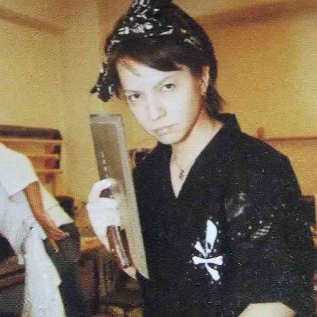 “クロロ”HYDE、神戸に光臨！ファン興奮のVAMPSアリーナ公演初日