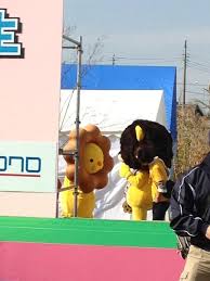 “クロロ”HYDE、神戸に光臨！ファン興奮のVAMPSアリーナ公演初日