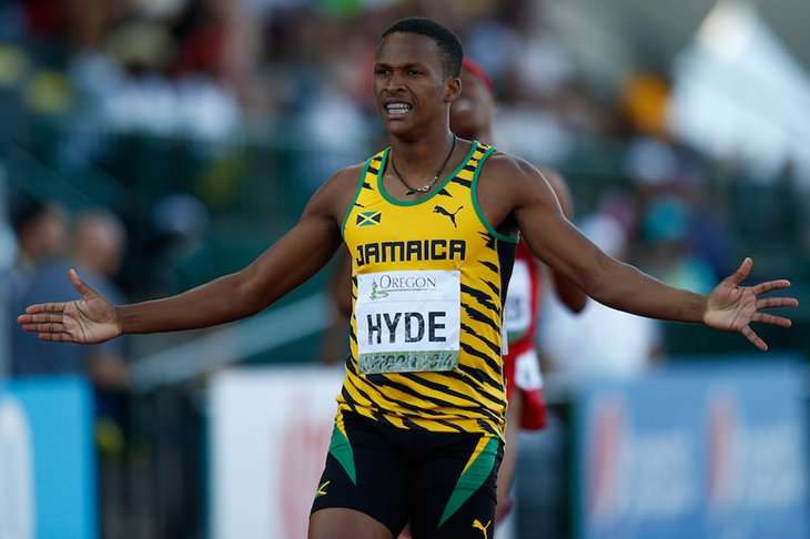 “クロロ”HYDE、神戸に光臨！ファン興奮のVAMPSアリーナ公演初日