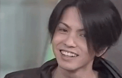 “クロロ”HYDE、神戸に光臨！ファン興奮のVAMPSアリーナ公演初日