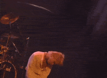 “クロロ”HYDE、神戸に光臨！ファン興奮のVAMPSアリーナ公演初日