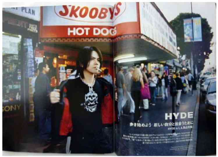 “クロロ”HYDE、神戸に光臨！ファン興奮のVAMPSアリーナ公演初日