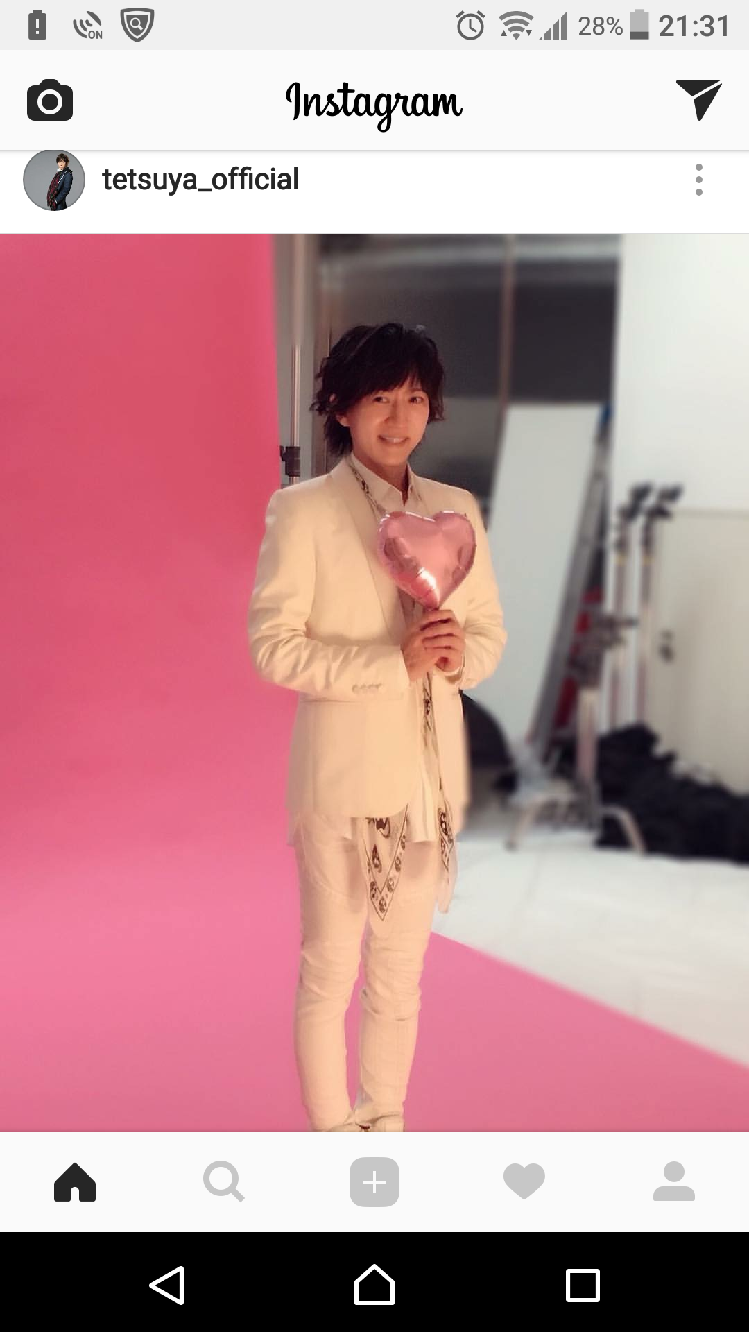 “クロロ”HYDE、神戸に光臨！ファン興奮のVAMPSアリーナ公演初日