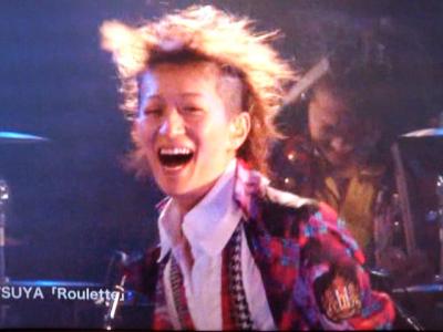 “クロロ”HYDE、神戸に光臨！ファン興奮のVAMPSアリーナ公演初日