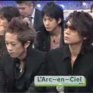 “クロロ”HYDE、神戸に光臨！ファン興奮のVAMPSアリーナ公演初日