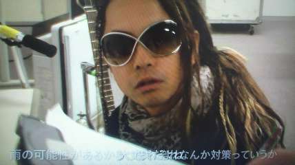 “クロロ”HYDE、神戸に光臨！ファン興奮のVAMPSアリーナ公演初日