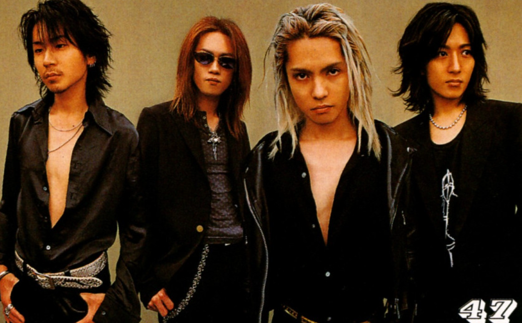 “クロロ”HYDE、神戸に光臨！ファン興奮のVAMPSアリーナ公演初日