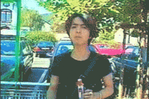 “クロロ”HYDE、神戸に光臨！ファン興奮のVAMPSアリーナ公演初日