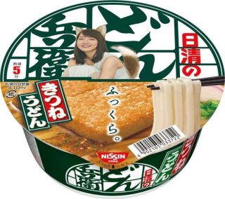 【誤発注】大量の「緑のたぬき」を抱えたコンビニ → 起死回生の一手がジワジワ来ると話題