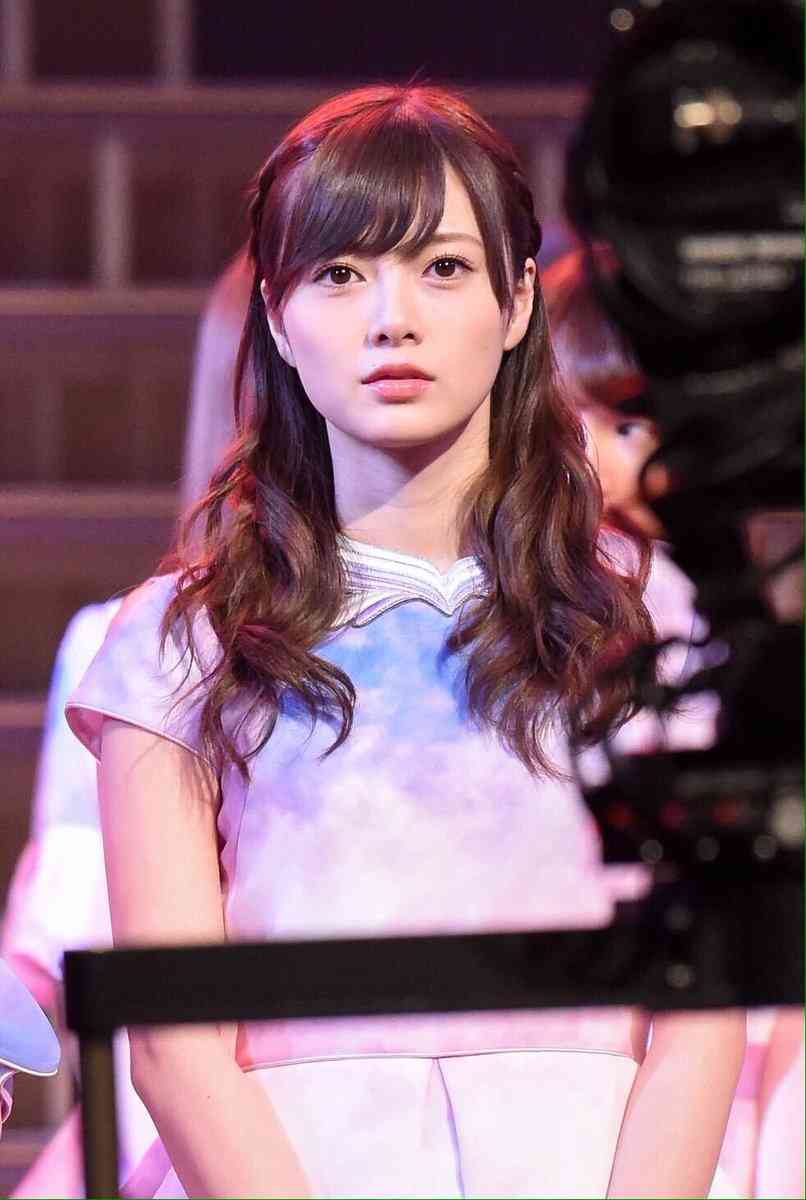 乃木坂46白石麻衣、大ヒット写真集“続編グラビア”が「女神すぎる」と話題