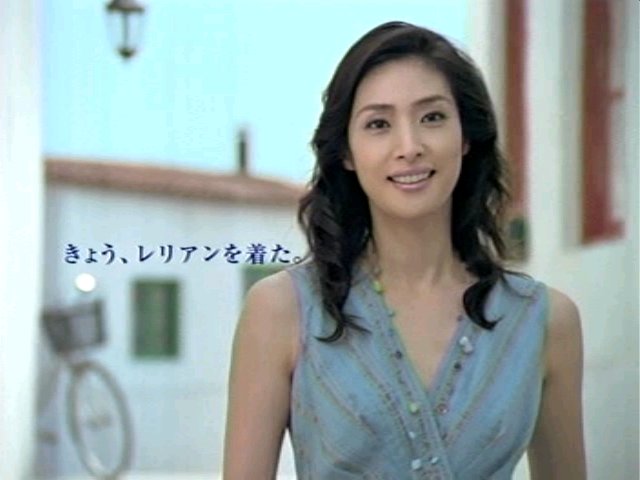 大人っぽい服装とは