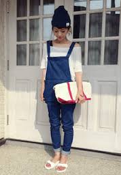 大人っぽい服装とは