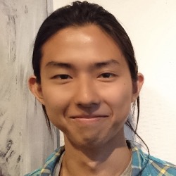 RIKACO、長男が4歳だった頃の親子ショットに反響「素敵過ぎて泣けてきます」
