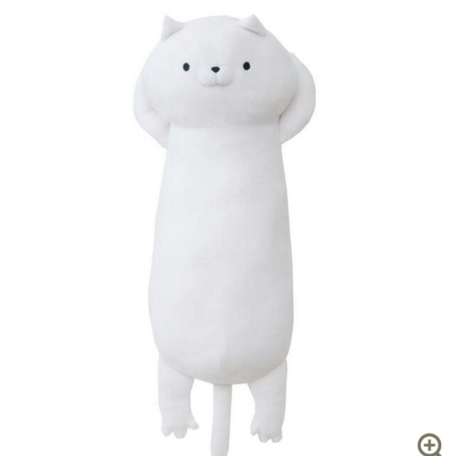 ぬいぐるみを抱いて寝る人！