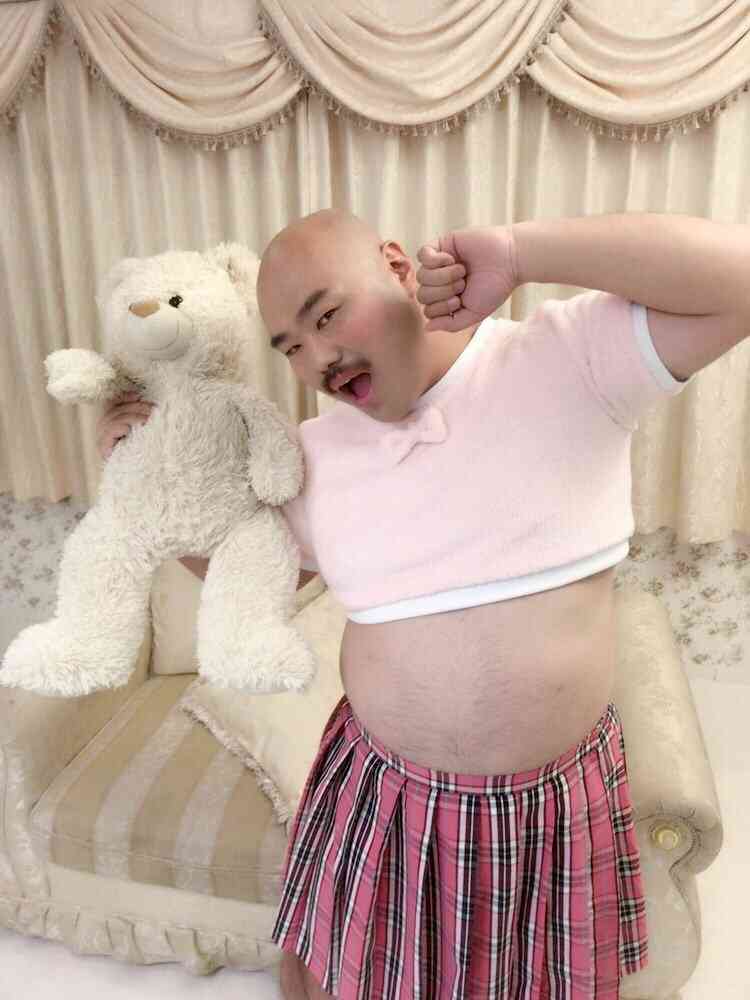 ぬいぐるみを抱いて寝る人！
