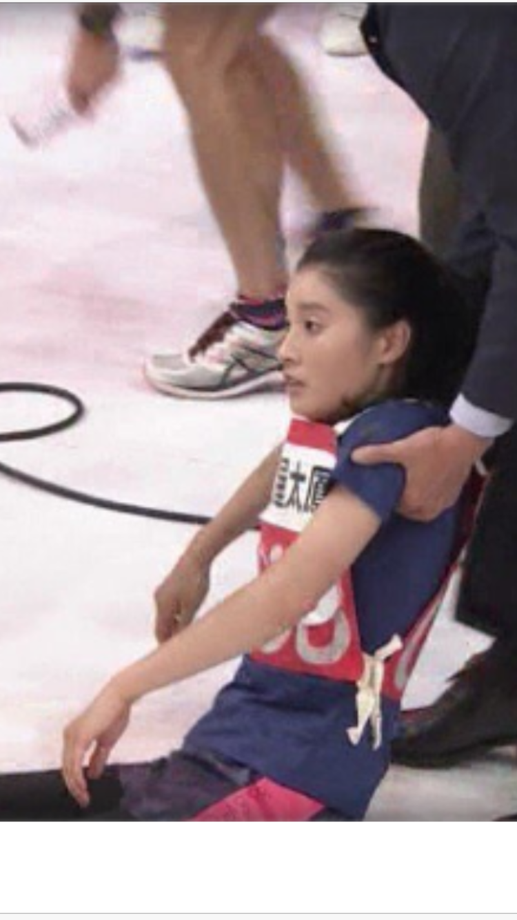 陰で