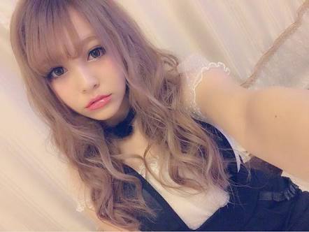横顔ブスのひと
