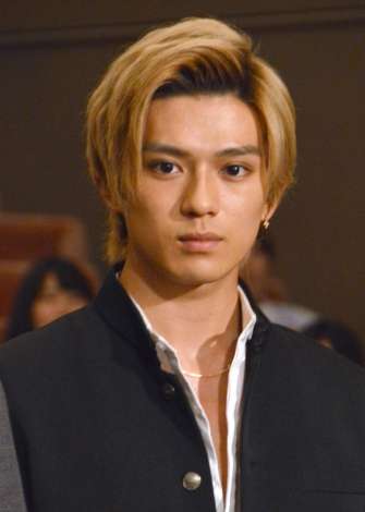 黒髪より金髪の方が似合う有名人