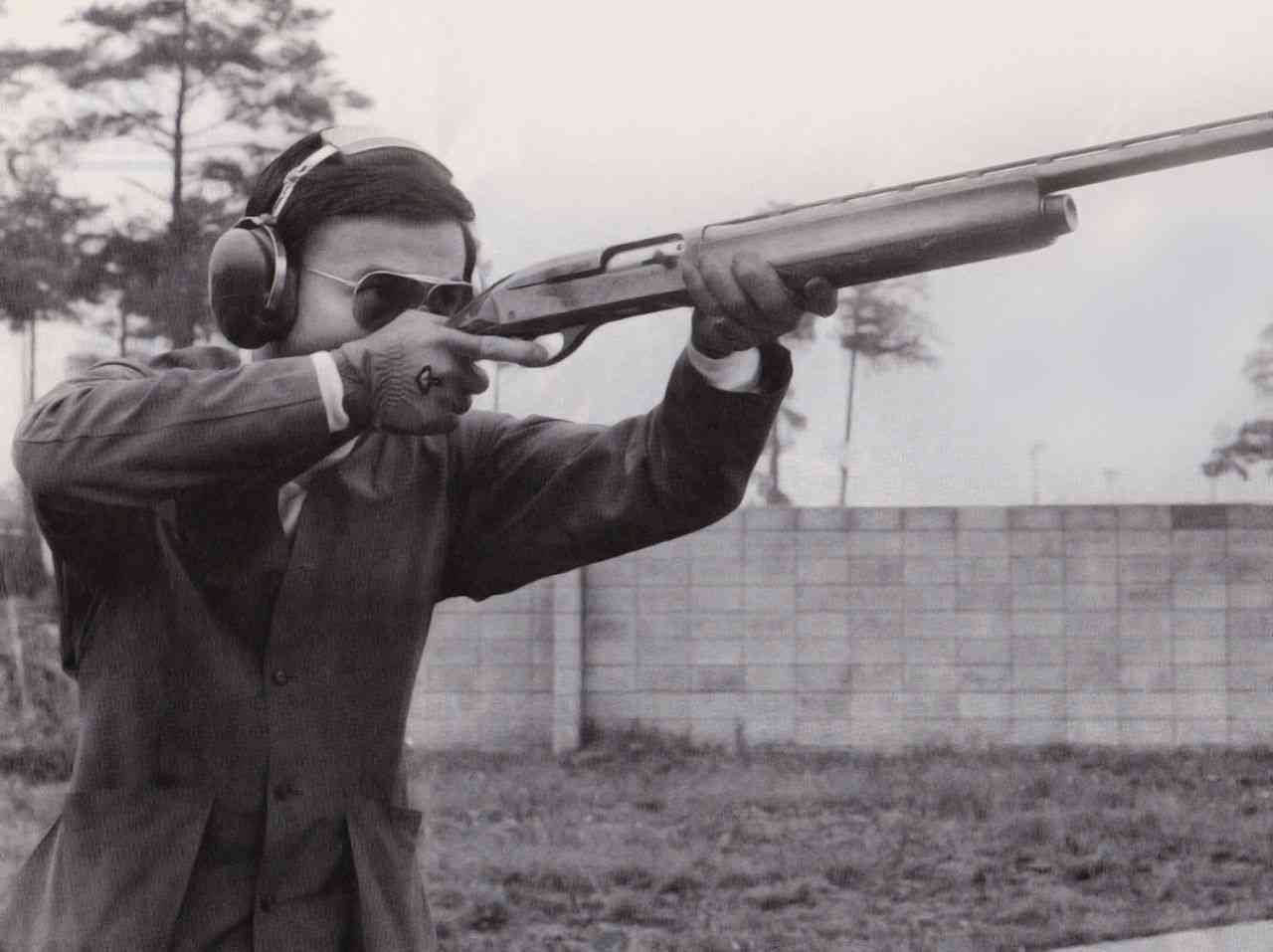 若い頃の政治家を淡々と貼るトピ