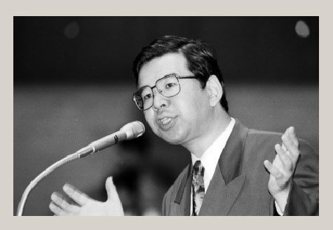 若い頃の政治家を淡々と貼るトピ