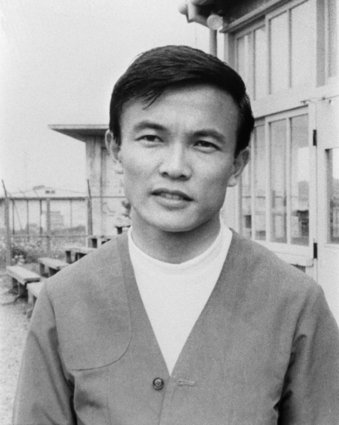 若い頃の政治家を淡々と貼るトピ