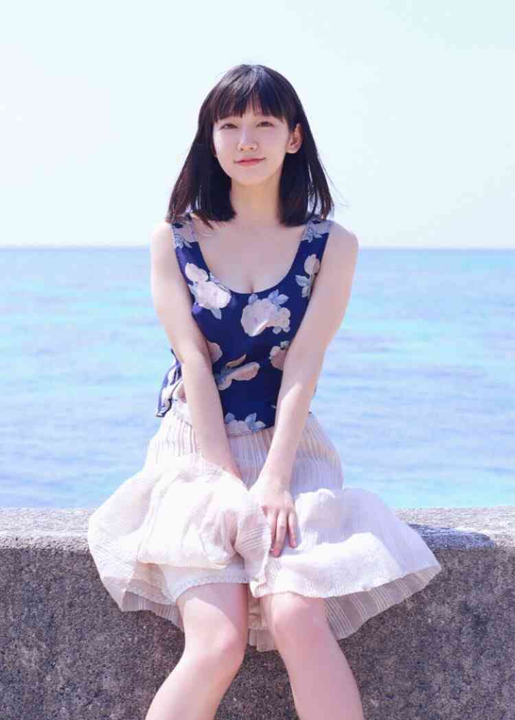 吉岡里帆　連ドラ初主演！挙動不審“キョドコ”役で三角関係ラブストーリー