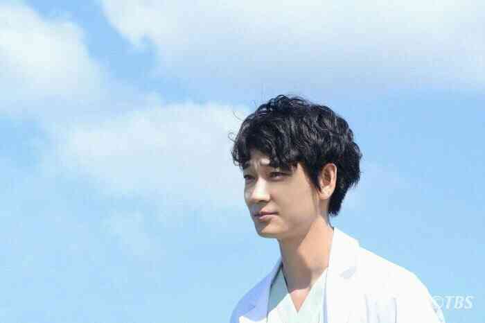 “綾野剛が演じた中で好きな役”ランキングを発表＜1位～20位＞