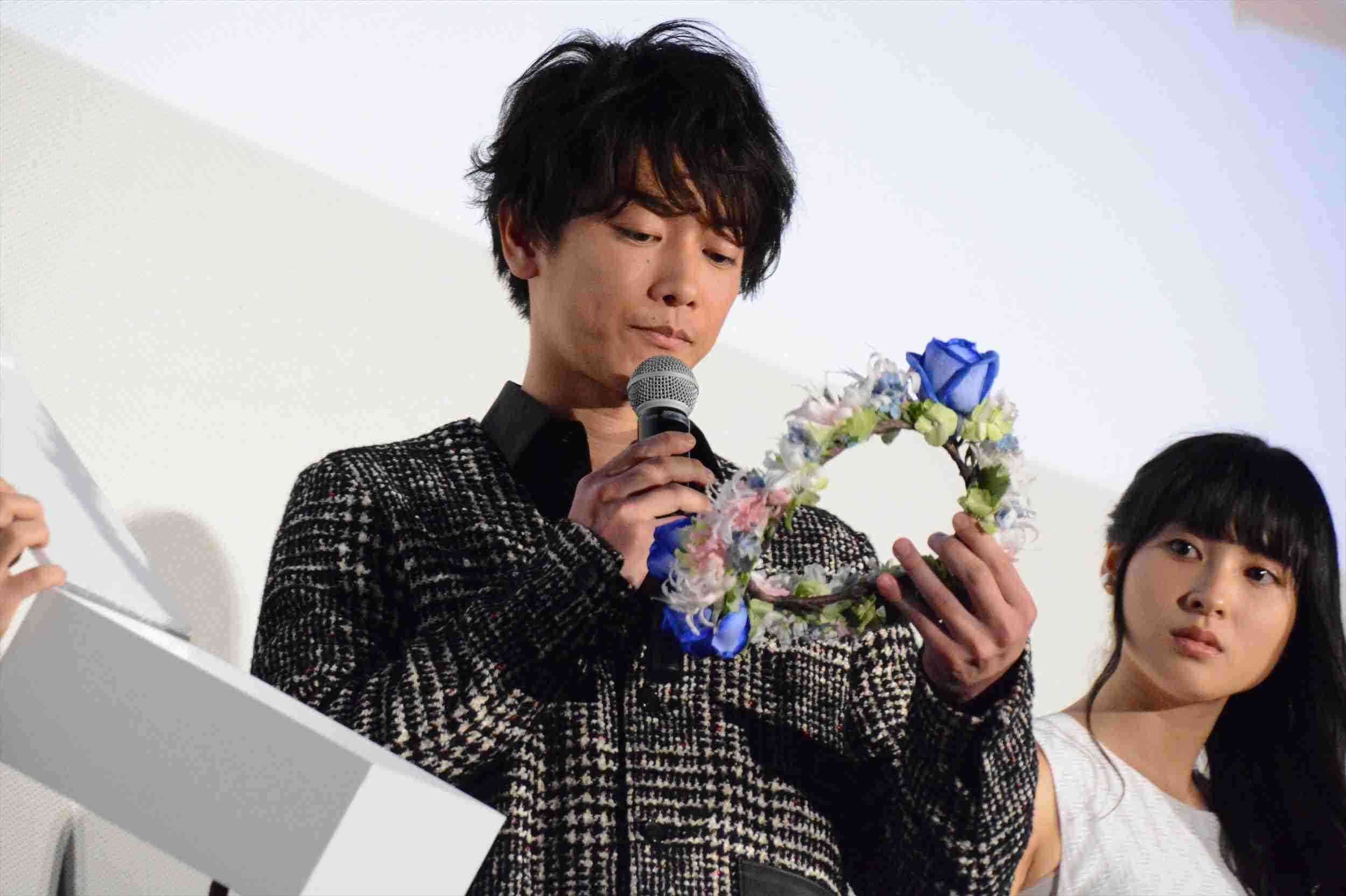 土屋太鳳の“サービス精神”に佐藤健が困惑 自分でネタ振りしてイベント盛り上げ