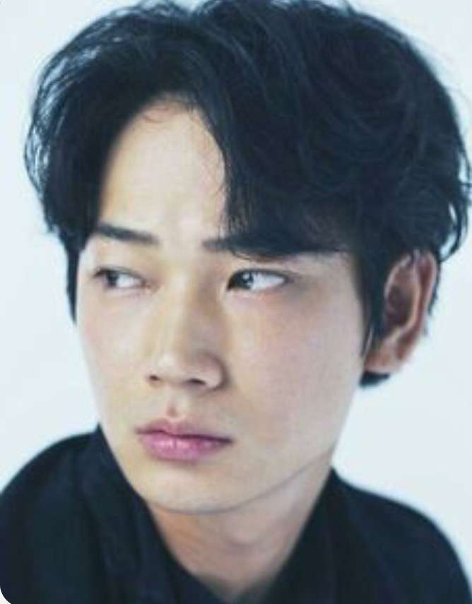 綾野剛さんの画像を貼るトピ