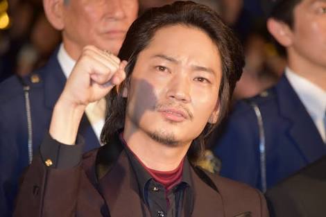 綾野剛さんの画像を貼るトピ
