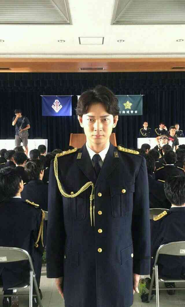 綾野剛さんの画像を貼るトピ