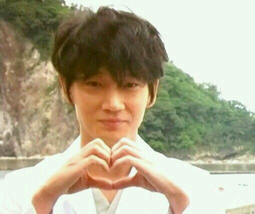 綾野剛さんの画像を貼るトピ