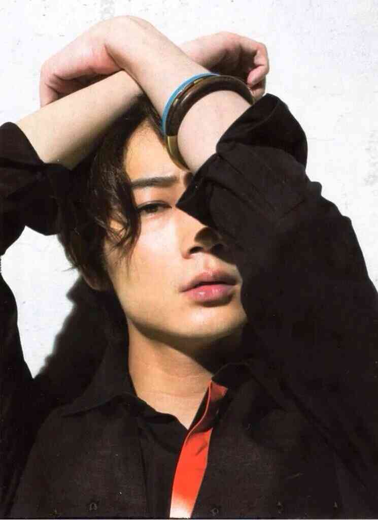 綾野剛さんの画像を貼るトピ
