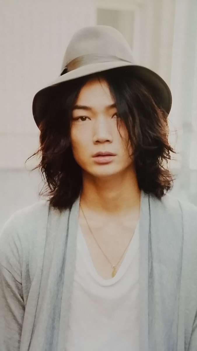 綾野剛さんの画像を貼るトピ