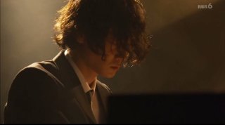 綾野剛さんの画像を貼るトピ