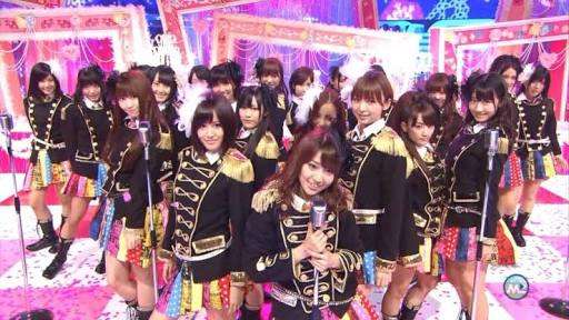 欅坂46鈴本美愉、ステージ上で倒れる