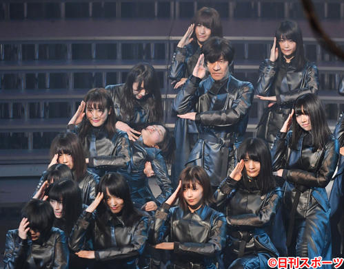 欅坂46鈴本美愉、ステージ上で倒れる