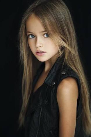 “世界一美しい少女”6歳のモデルのInstagramのフォロワーが60万人を突破 兄もイケメン