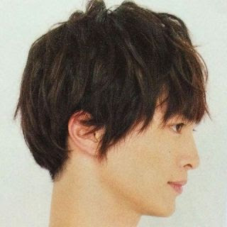 イケメンの横顔画像を貼るトピ