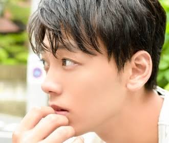 イケメンの横顔画像を貼るトピ