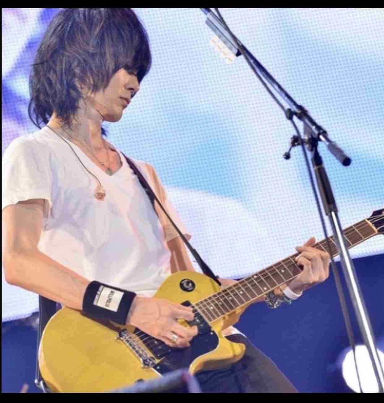 イケメンの横顔画像を貼るトピ