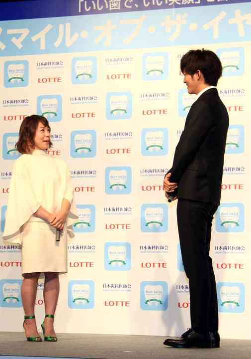 イケメンの横顔画像を貼るトピ