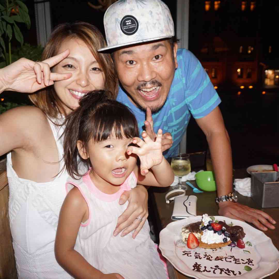 細い！ 木下優樹菜の写真に「また痩せた？」の声