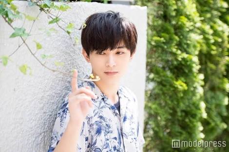 自分はいい歳なのに若手イケメン俳優にはまってる人ー